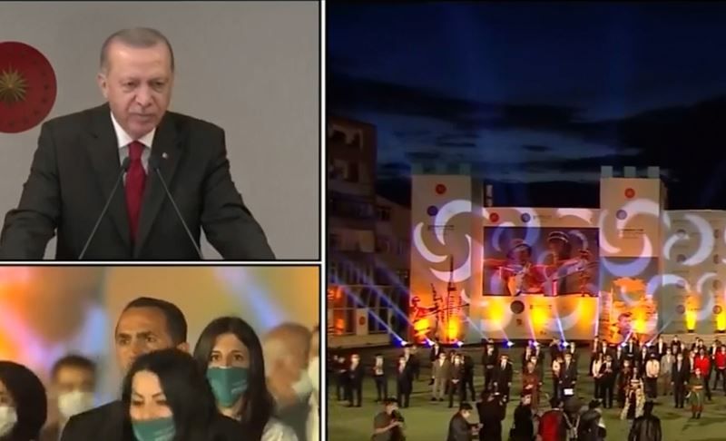 Προκλητικό σόου Ερντογάν για την Άλωση της Κωνσταντινούπολης και φιέστα εντός της Αγίας Σοφίας