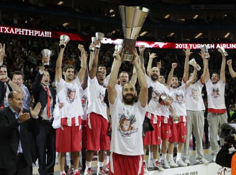 Σαν σήμερα: Το θρυλικό back to back του Ολυμπιακού στο Λονδίνο! (vid)