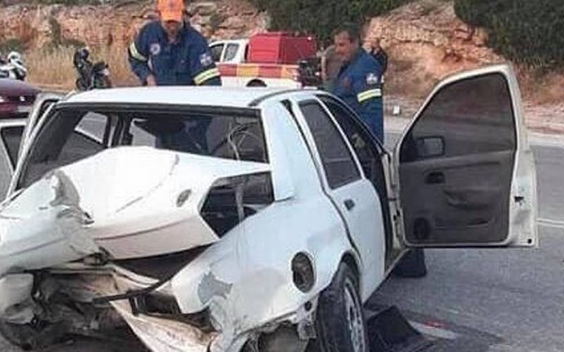 Σοβαρό τροχαίο για γνωστή Ελληνίδα ηθοποιό: Διαλύθηκε το αυτοκίνητό της (pics)