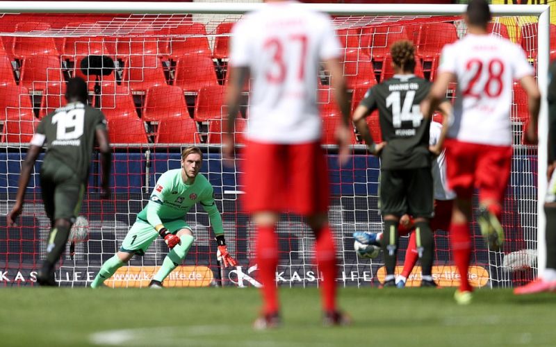 Bundesliga: Λιγότερες ντρίμπλες και τάκλιν μετά τον κορωνοϊό