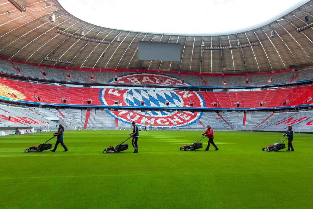 Το Allianz Arena βάζει τα καλά του (pics)