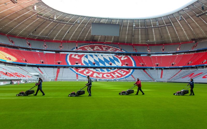 Το Allianz Arena βάζει τα καλά του (pics)