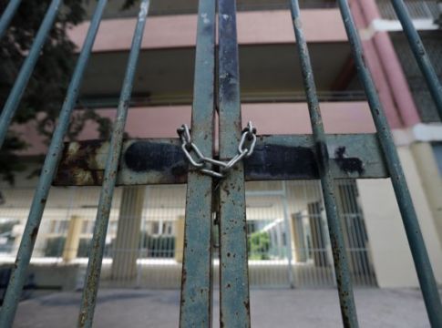 Κορωνοϊός : Πώς θα επαναλειτουργήσουν τα σχολεία – Προαιρετική η χρήση μάσκας
