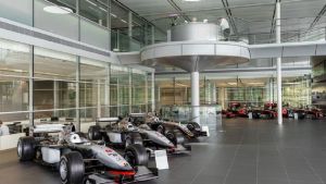 Μαζικές απολύσεις στην McLaren λόγω κορωνοϊού