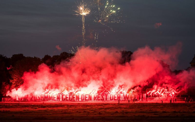 Το pyroshow των οπαδών της Δρέσδης (vid)