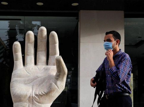 Πασίγνωστος Έλληνας ηθοποιός: «Είναι στημένος ο κορονοϊός»
