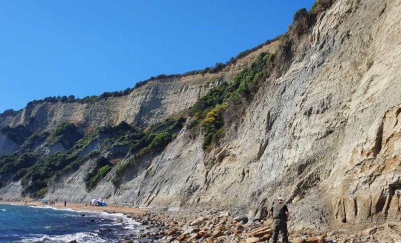Δράκος της Κέρκυρας : Σε εξέλιξη η επιχείρηση απεγκλωβισμού του από χαράδρα