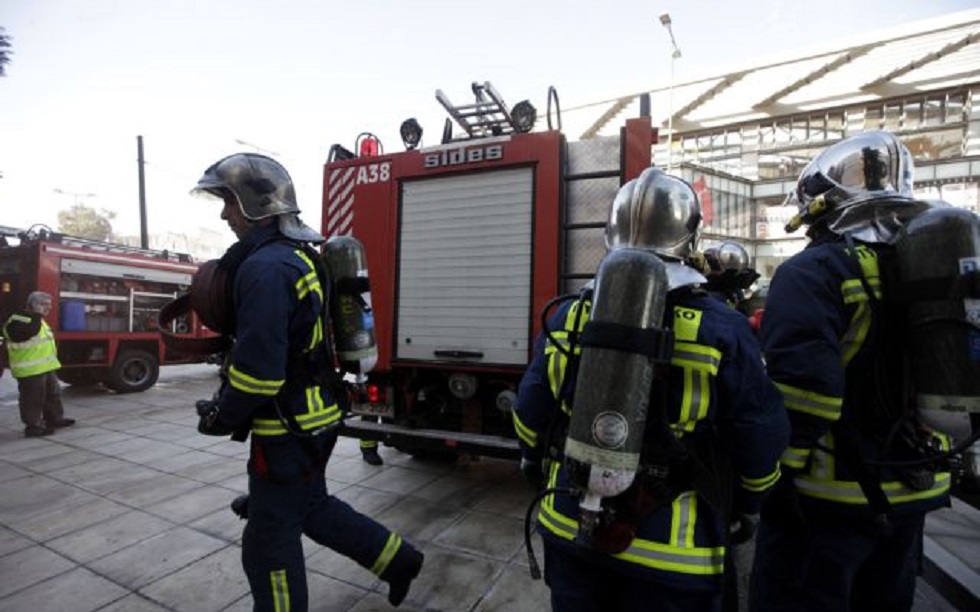 Συναγερμός στην Πυροσβεστική: Φωτιά σε κτίριο στο Μεταξουργείο
