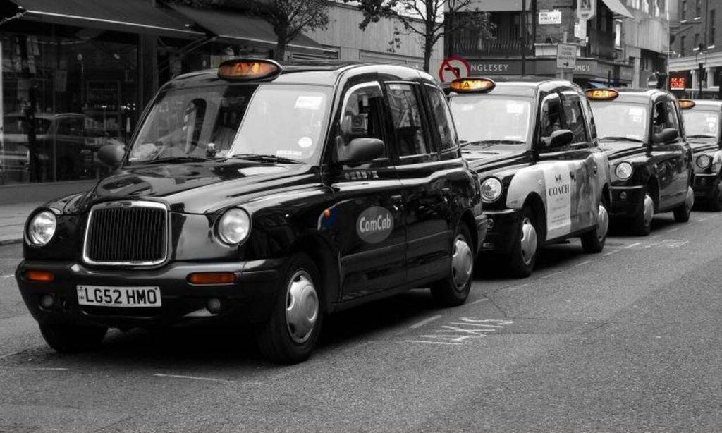 Κορονοϊός: Νεκρός οδηγός ταξί – Τον έφτυσε πελάτης που ήταν φορέας του φονικού ιού