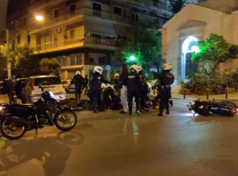 Καταγγελία για αστυνομική αυθαιρεσία στην Κυψέλη: «Με κλωτσούσαν στο κεφάλι και στο πρόσωπο»