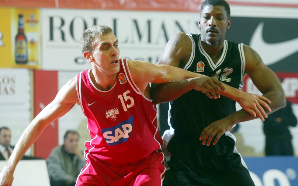 Ο Ντε Μιγκέλ, ο Ολυμπιακός και η κίνησή του για την «μάχη» κατά του κορωνοϊού