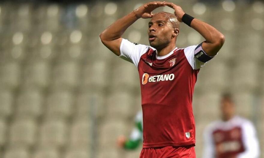 «Ο Ολυμπιακός δε θέλει να δώσει 1 εκατ. στον Εντουάρντο, ο ΠΑΟΚ δεν μπορεί»