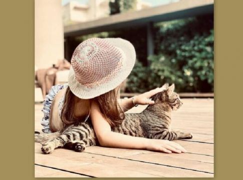 Αυτή η φώτο της μικρής έγινε viral και έχει τους πιο διάσημους Έλληνες γονείς!