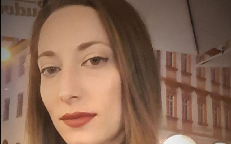 Εβίτα Φράγκου: Ποια είναι η βοηθός του Σωτήρη Τσιόδρα με το… ατελείωτο βιογραφικό