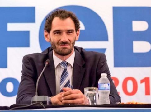Ο Γκαρμπαχόσα επανεκλέγει πρόεδρος της ισπανικής ομοσπονδίας