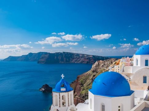 Τουρισμός: Τα διεθνή ΜΜΕ καλωσορίζουν το άνοιγμα της σεζόν στις 15 Ιουνίου στην Ελλάδα