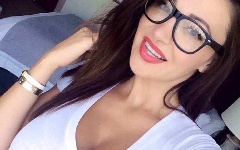 Η Jenna Jenovich «δυναμιτίζει» τους θαυμαστές της με τις αναρτήσεις της (pics)
