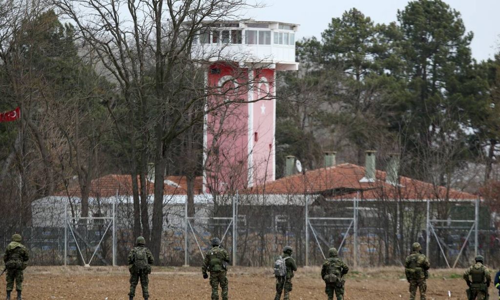 Μεταφέρονται στον Έβρο άλλοι 400 αστυνομικοί – Ξεκίνησαν οι διμοιρίες των ΜΑΤ από την Αθήνα