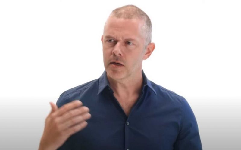 O Xρήστος Λούλης διχάζει και το Twitter – «Πόλεμος» χρηστών για το επίμαχο σποτ (pics)