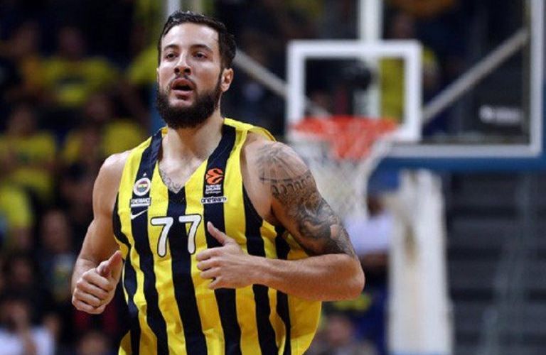 Λοβέρν : «Θα έχω σημαντικό ρόλο στη Ζαλγκίρις» (vid)