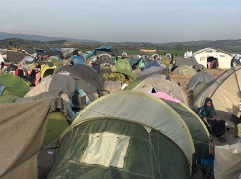 Ισπανία: Στις παραγκουπόλεις ξένοι μετανάστες στοιβάζονται άνεργοι κι ευάλωτοι στον κορονοϊό