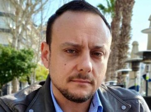 Μαγιορκίνης : Εστία υπερμετάδοσης του κοροναϊού τα υπαίθρια πάρτι