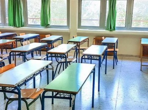 Η μαθηματική πράξη Δημοτικού που έχει διχάσει το ίντερνετ – Μπορείτε να τη λύσετε; (video)