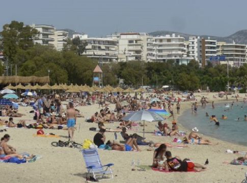 «Φλέγεται» από τον καύσωνα η νοτιοανατολική Ευρώπη και η Μέση Ανατολή