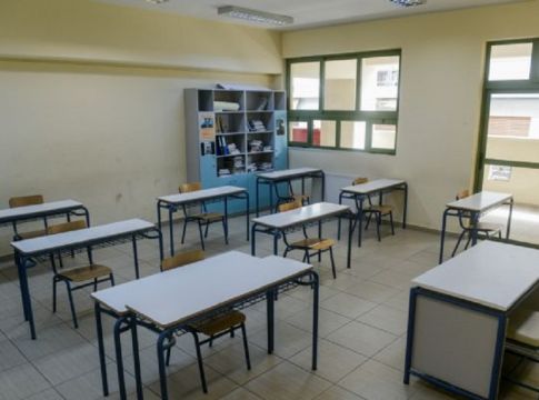 Επιστροφή στα θρανία με τεστ για τα μέτρα ασφαλείας – Πώς θα γίνονται τα μαθήματα, τι θα συμβεί αν εντοπιστεί κρούσμα
