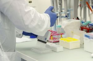 Θρίλερ: Βρέθηκε νεκρός Κινέζος επιστήμονας που ερευνούσε τον κορονοϊό