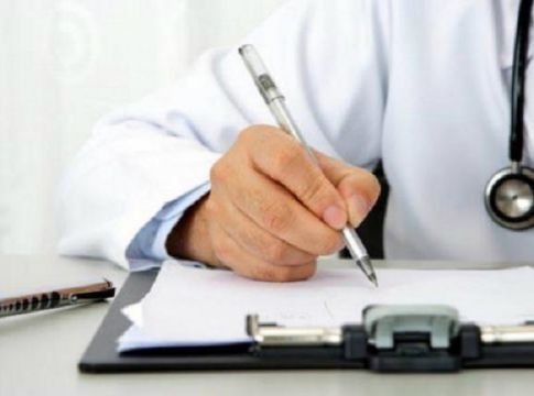 Συγκλονίζουν οι αποκαλύψεις για τον ψευτογιατρό: Οι «συνταγές θανάτου» και οι απίστευτες καταγγελίες