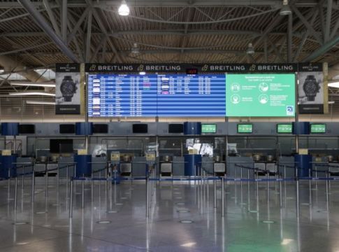 Τουρισμός: H Βρετανία συζητά για «αερογέφυρες» με Ελλάδα και τρεις ακόμη χώρες