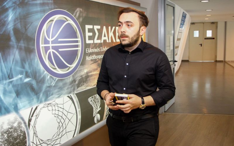 Μπούμπουρας: «Τεράστιο πλήγμα για όλους το ότι ο Ολυμπιακός είναι στην Α2»