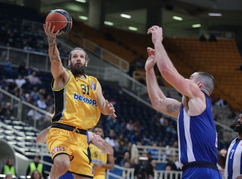 Τέλος από την ΑΕΚ ο Γιαννόπουλος, ανακοινώνεται από τον Προμηθέα