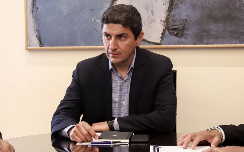 Αυγενάκης: «Γνωρίζετε κάτι, κ. Βασιλακόπουλε και δεν μας το λέτε;»