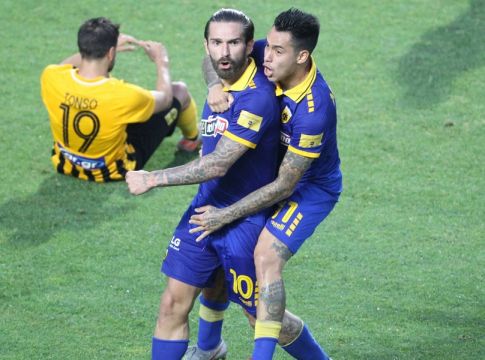 Ο Λιβάγια στέλνει την ΑΕΚ στον τελικό (vids)