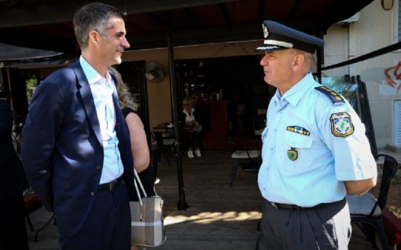 Ποινική δίωξη κατά των δύο συλληφθέντων για την επίθεση στον Μπακογιάννη