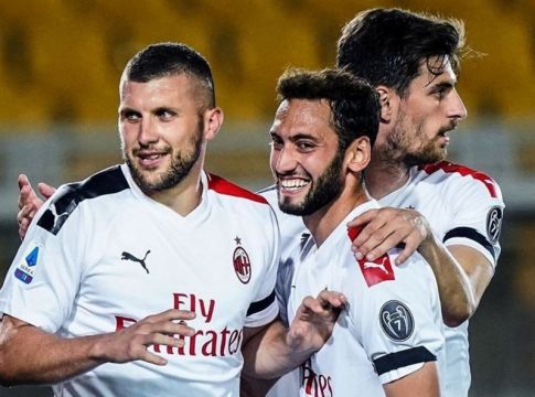«Τεσσάρα» για Μίλαν, «γκέλα» για Φιορεντίνα