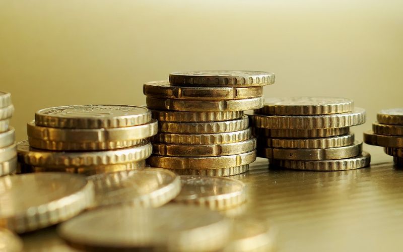 Ύφεση 7,5% το 2020 και ανάπτυξη 5,1% το 2021 προβλέπει η ΕΤΕ