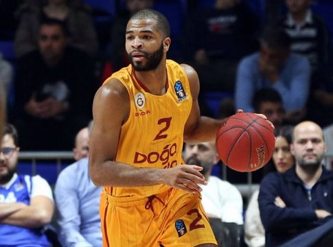 Και η Ζενίτ θέλει τον Άαρον Χάρισον