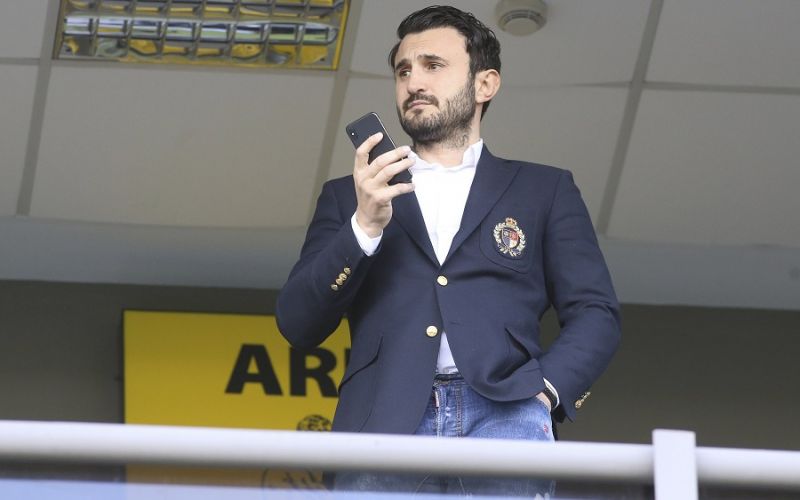 Άρης: Στα αποδυτήρια ο Καρυπίδης