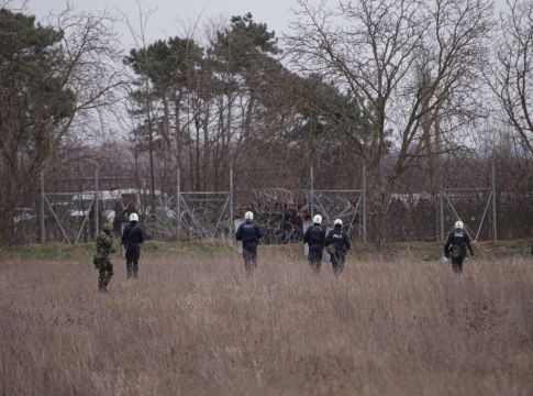 «Κινούνται μετανάστες στην πλευρά της Τουρκίας»