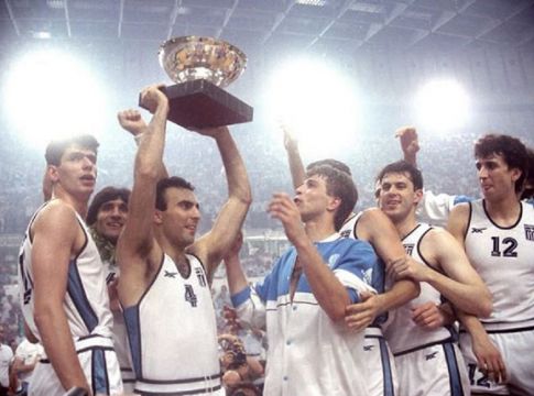Γκάλης: «Βάλαμε τα θεμέλια για να κάνουμε το μπάσκετ εθνικό μας άθλημα»