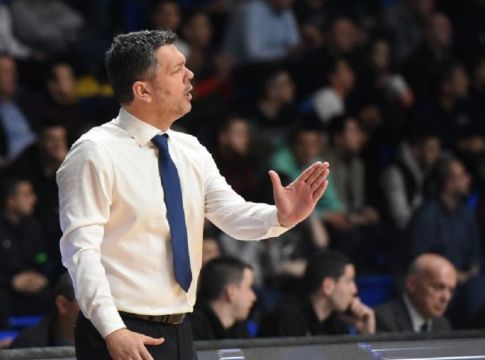 Η Μπουντούτσνοστ δένει τον Πέταρ Μίγιοβιτς