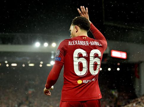 Αλεξάντερ-Άρνολντ: «Ακόμα 14 ευκαιρίες για τίτλο με τη Λίβερπουλ» (vids)