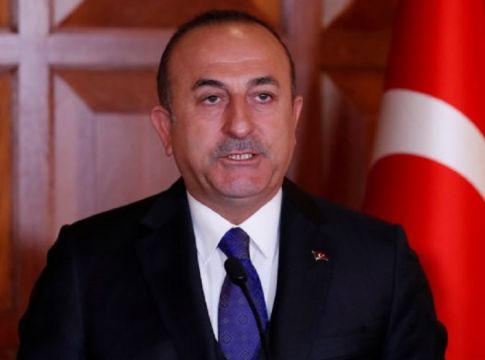 Ο Τσαβούσογλου αμφισβητεί υφαλοκρηπίδα και προκαλεί για την Αγία Σοφία