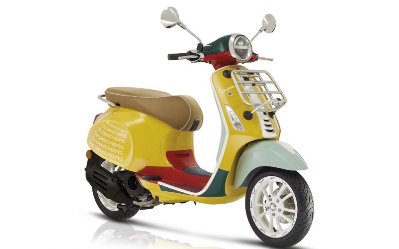 Η Vespa Primavera Sean Wotherspoon γεμίζει χρώμα τις εκθέσεις Vespa (pics)