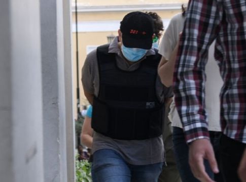 Ψευτογιατρός: Νέες αποκαλύψεις για τη δράση του – Ετοίμαζε εκπαίδευση… σεκιούριτι