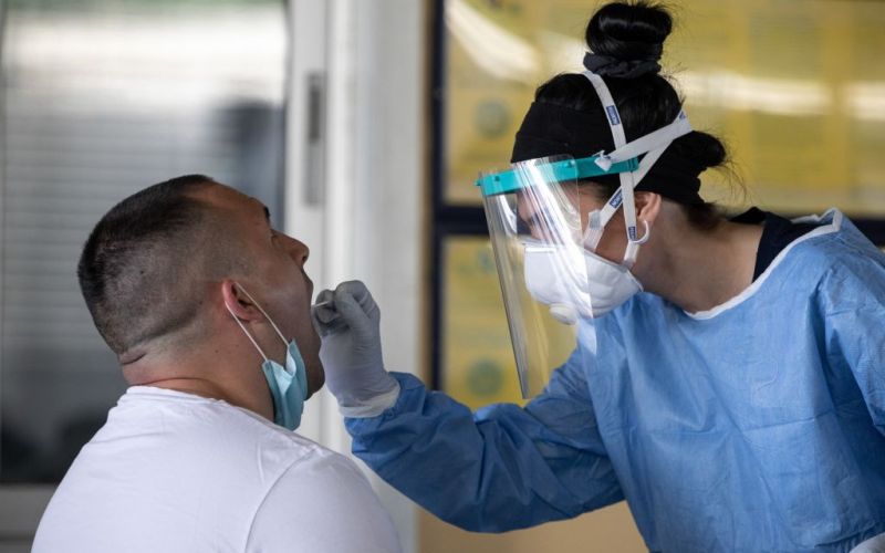 Λινού : «Αν δεν πάρουμε μέτρα σε λίγες εβδομάδες θα μιλάμε για 1.000 κρούσματα κορωνοϊού»