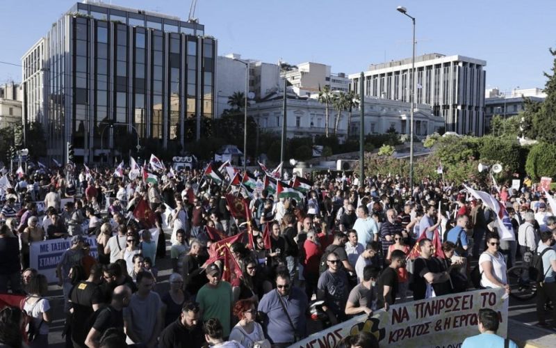 Πορεία στο κέντρο της Αθήνας ενάντια στο ν/σ για τις διαδηλώσεις – Κλειστοί σταθμοί του μετρό